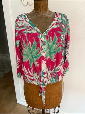 NWT Onque Casual Pink Tropical Button-Front Tie Hem Top Size PXL